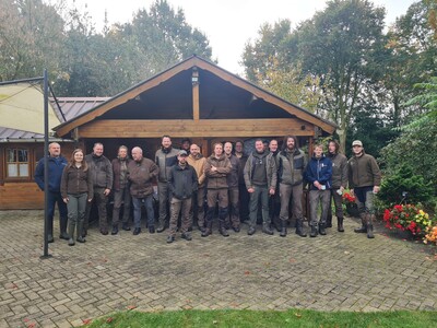 Bisamjäger aus Deutschland und den Niederlanden haben bei einer gemeinsamen Aktion im nördlichen Teil der Grafschaft Bentheim mehr als 1200 Fallen aufgestellt. - © Heiko Fritz Bisamjäger aus Deutschland und den Niederlanden haben bei einer gemeinsamen Aktion im nördlichen Teil der Grafschaft Bentheim mehr als 1200 Fallen aufgestellt.