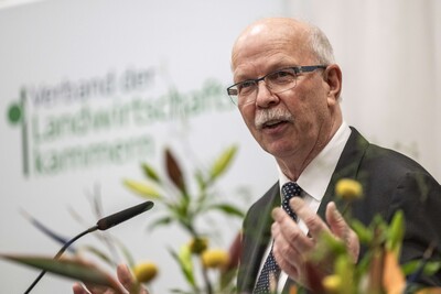 VLK-Präsident Gerhard Schwetje während des Festakts zum 75-jährigen Bestehen des Verbandes der Landwirtschaftskammern (VLK) am 15.01.2025 in Berlin.