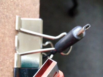 Foldbackklammern - © Anne Dirking Foldbackklammern