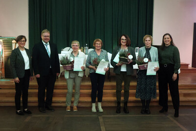 Die verabschiedeten Prüferinnen Hauswirtschaft. Foto: Christine Thuinemann, Landvolk Emsland