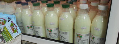 Pasteurisierte Milch direkt ab Hof