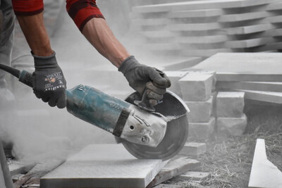 Selbermachen. - © Andreas Teichler Ausbildung im GaLaBau