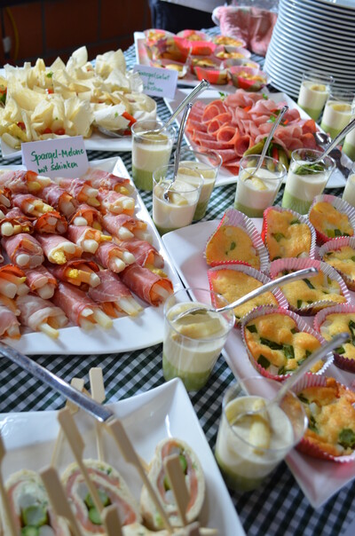 Spargelbuffet - © Gudrun Göppert Abschlussveranstaltung Projekt Service vom Hof