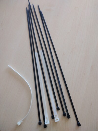 Alleskönner Kabelbinder - © Anne Dirking Alleskönner Kabelbinder