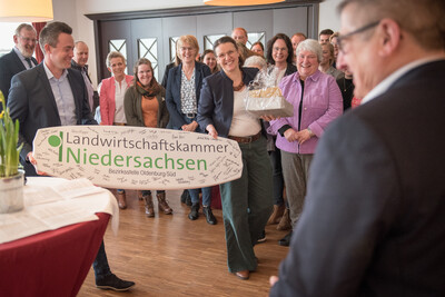 Abschiedsfeier für Dr. Günter Kuhnt, Leiter der Bezirksstelle Oldenburg-Süd. - © Wolfgang Ehrecke Abschiedsfeier für Dr. Günter Kuhnt, Leiter der Bezirksstelle Oldenburg-Süd.