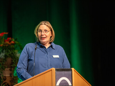 Die Themen Arbeitnehmerberatung und Sozioökonomie würden für die LWK immer wichtiger: Kammer-Vizepräsidentin Dagmar Heyens auf der Kammerversammlung am 21.11.2024 in Oldenburg.