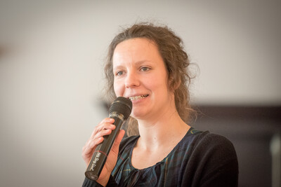 Friederike Gerken, künftige Leiterin der Bezirksstelle Oldenburg-Süd, während der Abschiedsfeier für Dr. Günter Kuhnt, Leiter der Bezirksstelle Oldenburg-Süd. - © Wolfgang Ehrecke Friederike Gerken, künftige Leiterin der Bezirksstelle Oldenburg-Süd, während der Abschiedsfeier für Dr. Günter Kuhnt, Leiter der Bezirksstelle Oldenburg-Süd.