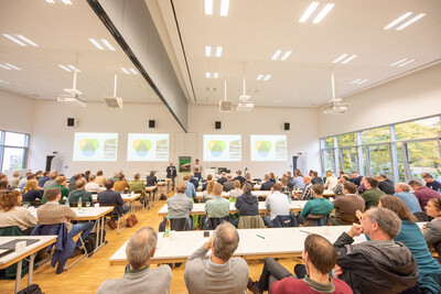 140 Besucherinnen und Besucher kamen zur 14. Beraterhochschultagung der Landwirtschaftskammer Niedersachsen am 21.10.2024 in der Hochschule Osnabrück. - © Wolfgang Ehrecke /media/media/D9F77BD5-EC24-E4E0-57E6CB5FF2079C04.jpg