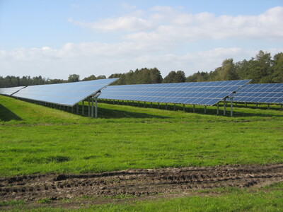 Freiflächen Photovoltaik - © Helmut Wahl Freiflächen Photovoltaik