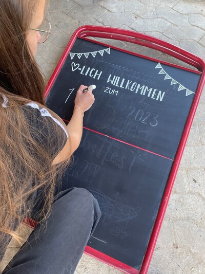 Schild - © LWK Niedersachsen /media/media/E525A889-D394-2AB9-ABA119753B19015D.jpg