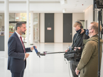 Pressekonferenz der Allianzpartner der Vereinbarung Der Niedersächsische Weg in Hannover: Am 29.10.2020 wurden die ausgehandelten Eckpfeiler für mehr Natur- und Artenschutz vorgestellt und diese erneut mit einer Unterschrift bekräftigt.