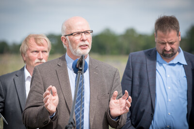 Kammerpräsident Gerhard Schwetje nach der Unterzeichnung der Vereinbarung Der Niedersächsische Weg – Maßnahmenpaket für Natur-, Arten- und Gewässerschutz am 25.05.2020 in Wunstorf.