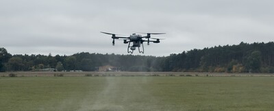 Drohne Aussaat Zwischenfrucht - © Dr. Jürgen Kauke Drohne bei Zwischenfruchtaussaat