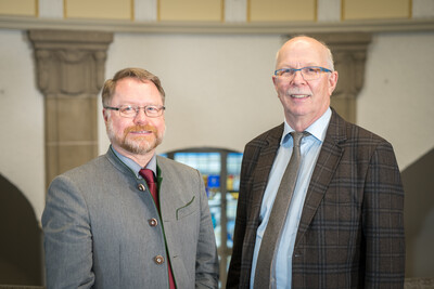 Gerhard Schwetje (rechts), Präsident der Landwirtschaftskammer Niedersachsen, und Kammerdirektor Dr. Bernd von Garmissen (Aufnahme vom 05.02.2024).