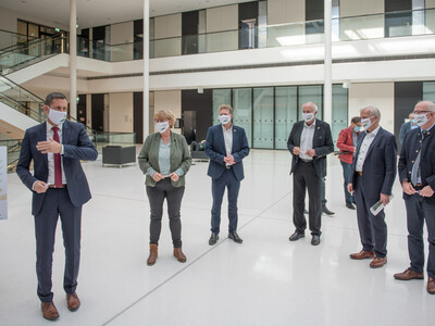 Pressekonferenz der Allianzpartner der Vereinbarung Der Niedersächsische Weg in Hannover: Am 29.10.2020 wurden die ausgehandelten Eckpfeiler für mehr Natur- und Artenschutz vorgestellt und diese erneut mit einer Unterschrift bekräftigt.