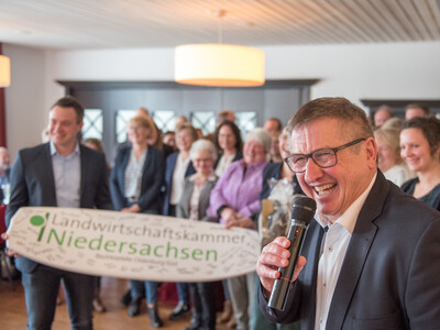 Abschiedsfeier für Dr. Günter Kuhnt, Leiter der Bezirksstelle Oldenburg-Süd. - © Wolfgang Ehrecke Abschiedsfeier für Dr. Günter Kuhnt, Leiter der Bezirksstelle Oldenburg-Süd.