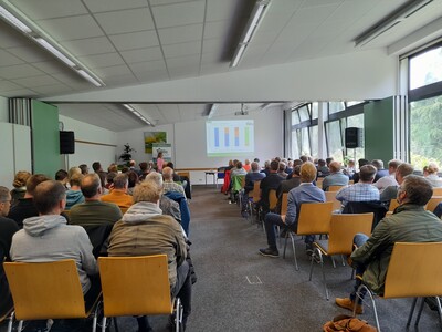 Baumschul-Seminar - © Mario Reil /media/media/02F792F6-C22F-7E64-A3A3D7391C24BF12.jpg