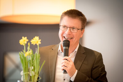 Geschäftsbereichsleiter Stefan Ortmann während der Abschiedsfeier für Dr. Günter Kuhnt, Leiter der Bezirksstelle Oldenburg-Süd. - © Wolfgang Ehrecke Geschäftsbereichsleiter Stefan Ortmann während der Abschiedsfeier für Dr. Günter Kuhnt, Leiter der Bezirksstelle Oldenburg-Süd.