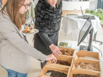 Abschlussveranstaltung für das Projekt 'TerZ - Einsatz torfreduzierter Substrate im Zierpflanzenbau' am 23.03.2023 in Hannover-Ahlem.