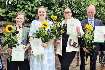 Absolventinnen und Absolvent im Beruf Hauswirtschafter/in - © Anne Dirking Absolventinnen und Absolvent im Beruf Hauswirtschafter/in