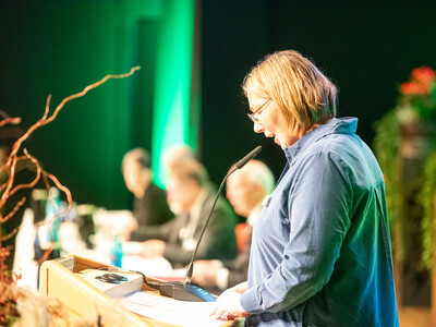 Die Themen Arbeitnehmerberatung und Sozioökonomie würden für die LWK immer wichtiger: Kammer-Vizepräsidentin Dagmar Heyens auf der Kammerversammlung am 21.11.2024 in Oldenburg.