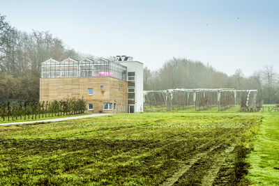 Digitalisierung im Garten- und Pflanzenbau mit Vertical Farming: Eine Exkursion der Beraterhochschultagung führte ins Forschungszentrum „Agrarsysteme der Zukunft“ der Hochschule Osnabrück.