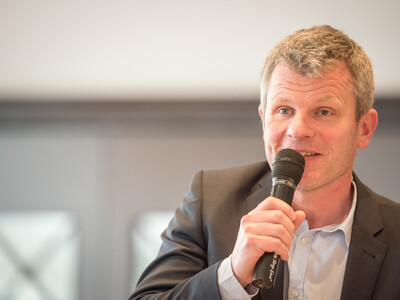 Dr. Johannes Wilking, Kreislandwirt des Landkreises Vechta, während der Abschiedsfeier für Dr. Günter Kuhnt, Leiter der Bezirksstelle Oldenburg-Süd. - © Wolfgang Ehrecke Dr. Johannes Wilking, Kreislandwirt des Landkreises Vechta, während der Abschiedsfeier für Dr. Günter Kuhnt, Leiter der Bezirksstelle Oldenburg-Süd.