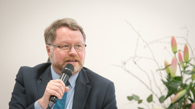 Kammerdirektor Dr. Bernd von Garmissen während der Ehrung der Jahrgangsbesten in der Aus- und Fortbildung am 21.02.2024 in Hannover.