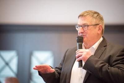 Abschiedsfeier für Dr. Günter Kuhnt, Leiter der Bezirksstelle Oldenburg-Süd. - © Wolfgang Ehrecke Abschiedsfeier für Dr. Günter Kuhnt, Leiter der Bezirksstelle Oldenburg-Süd.