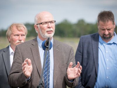 Kammerpräsident Gerhard Schwetje nach der Unterzeichnung der Vereinbarung Der Niedersächsische Weg – Maßnahmenpaket für Natur-, Arten- und Gewässerschutz am 25.05.2020 in Wunstorf.