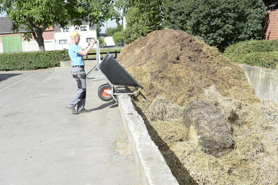 Mistlagerung - © Christian Mühlhausen / Landpixel Mistlagerung